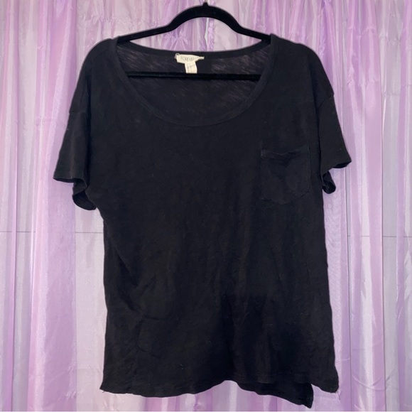 Forever 21 Loose Fit Pocket Black Tee - Picture 1 of 3